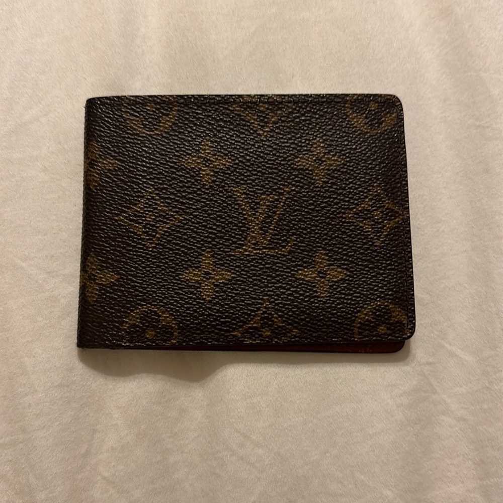Vintage 1987 Louis Vuitton bifold wallet